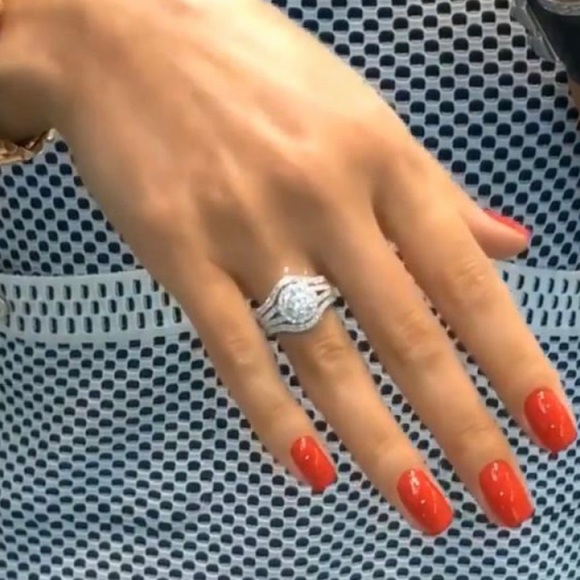 *SOLD*. Lajerrio Engagement/Wedding Ring Set - Picture 2 of 8